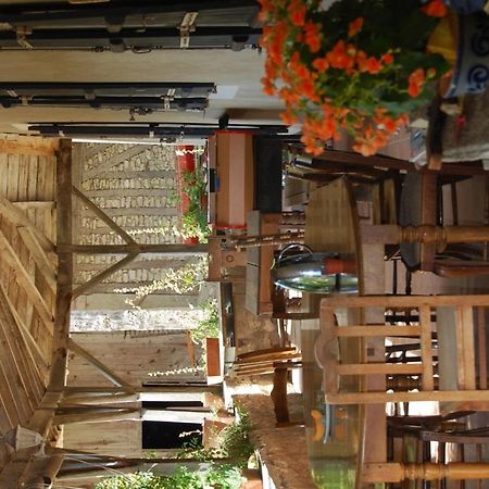 Chambres D'Hotes Le Chintre Queyssel 외부 사진
